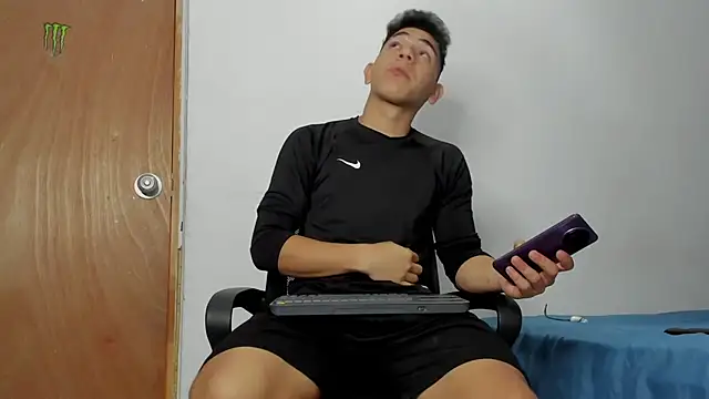 andrew rose  online show from February 16, 2026, 7:45 pm