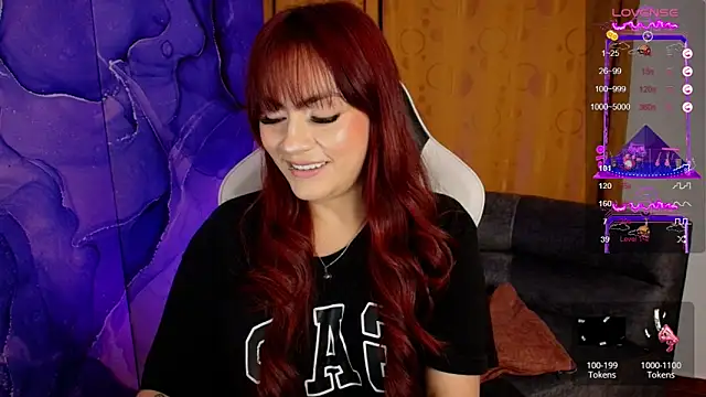 mariana sub  online show from November 4, 2025, 8:34 pm