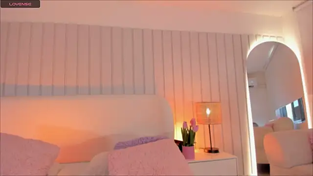 Megan-holly online show from March 26, 2026, 8:07 pm