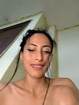 Snapshot of Anahi_cake chatting on February 27, 2025, 9:04 pm Anahi cake online show from February 27, 2025, 9:04 pm