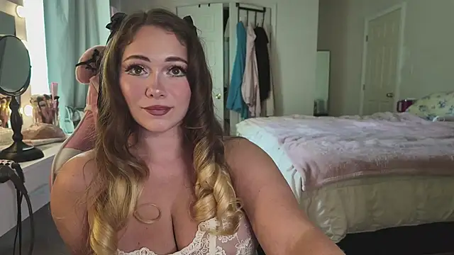 lolypopbubble online show from July 13, 2026, 6:51 pm