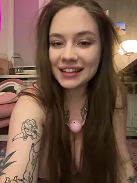 Snapshot of Vikki_toriya chatting on February 10, 2026, 9:47 pm Vikki toriya online show from February 10, 2026, 9:47 pm