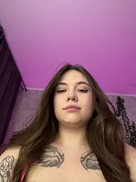 Vikki toriya online show from February 14, 2025, 5:25 pm