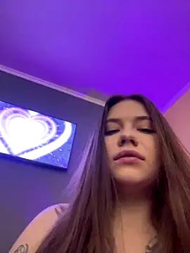 Snapshot of Vikki_toriya chatting on November 23, 2025, 3:22 pm Vikki toriya online show from November 23, 2025, 3:22 pm