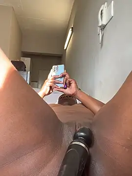 Snapshot of Kinkyy_ chatting on October 23, 2025, 1:54 pm Kinkyy  online show from October 23, 2025, 1:54 pm