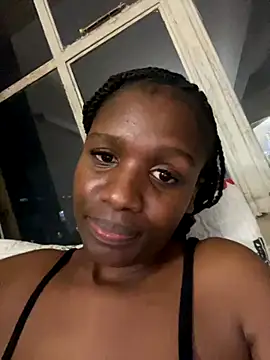 Snapshot of Kinkyy_ chatting on October 9, 2025, 7:36 pm Kinkyy  online show from October 9, 2025, 7:36 pm