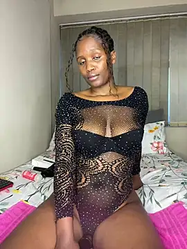 Snapshot of Kinkyy_ chatting on March 17, 2025, 4:19 am Kinkyy  online show from March 17, 2025, 4:19 am