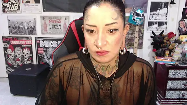 Rollyderolandia666 online show from October 14, 2025, 6:19 pm