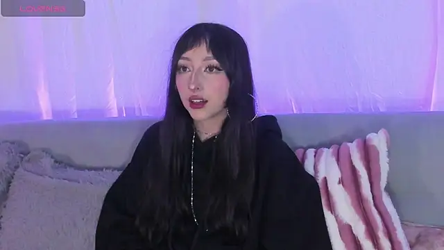 v1cky  online show from June 7, 2026, 10:26 pm