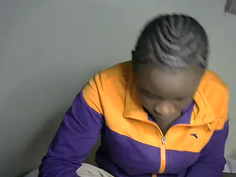 Novah  online show from November 18, 2025, 2:16 am