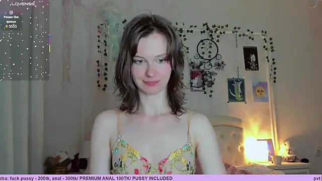 Neko kitsune1 online show from April 16, 2026, 9:39 pm