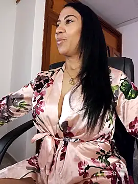 Charlotte Bayron online show from February 3, 2026, 12:43 am