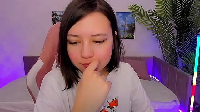 Lina Brownie online show from March 2, 2025, 2:08 am