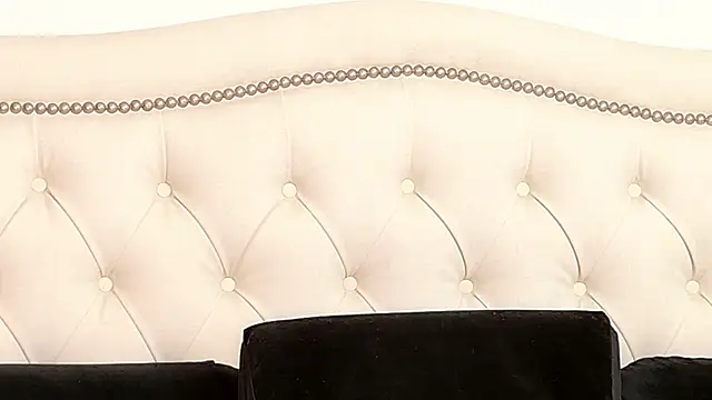 ShainaJoness online show from December 14, 2024, 4:01 am