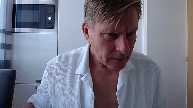 Snapshot of johnnym1 chatting on January 19, 2026, 10:19 am johnnym1 online show from January 19, 2026, 10:19 am