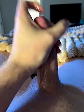 Snapshot of 40Cakes chatting on December 7, 2024, 3:36 pm 40Cakes online show from December 7, 2024, 3:36 pm