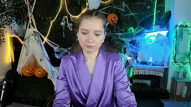 Snapshot of MayaSinabon chatting on October 21, 2025, 9:09 am MayaSinabon online show from October 21, 2025, 9:09 am