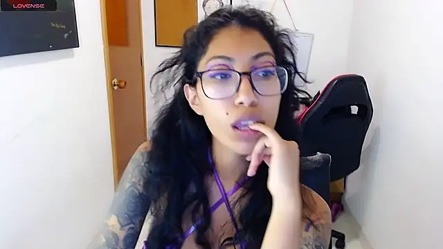 Snapshot of sofia_rosse4 chatting on June 12, 2026, 1:03 am sofia rosse4 online show from June 12, 2026, 1:03 am