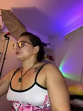 Snapshot of Amarantha_666 chatting on February 19, 2026, 9:23 pm Amarantha 666 online show from February 19, 2026, 9:23 pm