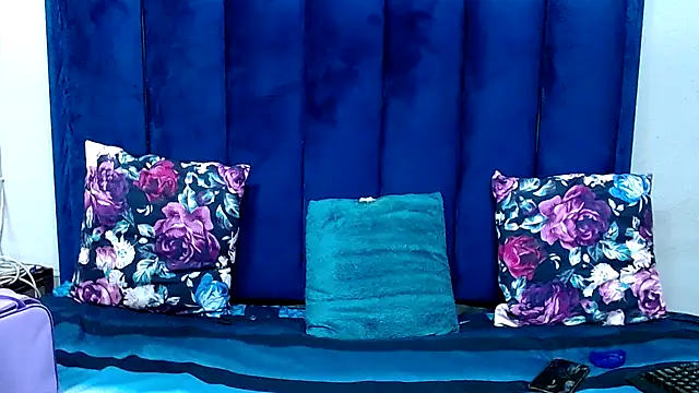 Snapshot of HotSmallTits chatting on April 14, 2026, 6:57 pm HotSmallTits online show from April 14, 2026, 6:57 pm