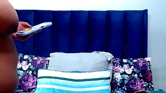 Snapshot of HotSmallTits chatting on April 16, 2026, 7:47 pm HotSmallTits online show from April 16, 2026, 7:47 pm