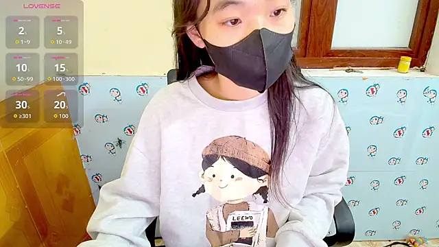   Saphia   online show from November 7, 2025, 8:41 am