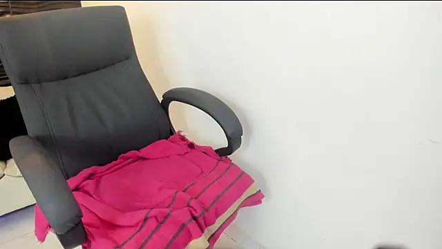 Snapshot of sofia_44 chatting on February 9, 2026, 1:31 pm sofia 44 online show from February 9, 2026, 1:31 pm