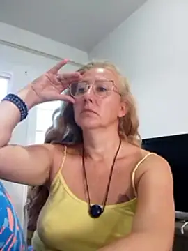 Snapshot of MILEIDE980 chatting on February 27, 2026, 9:42 am MILEIDE980 online show from February 27, 2026, 9:42 am