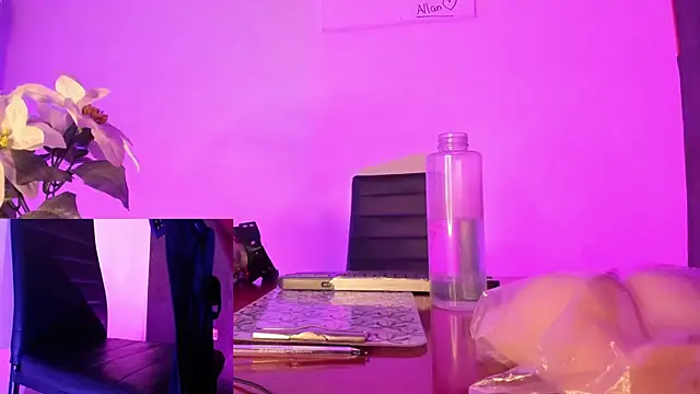 CharlotteScotte online show from March 21, 2025, 6:07 pm