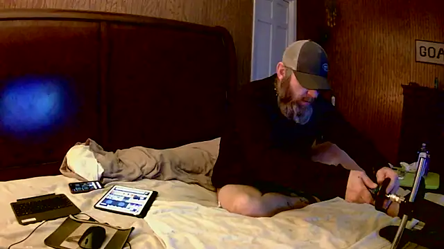 Snapshot of Cummerforyouu2 chatting on January 6, 2026, 6:12 pm Cummerforyouu2 online show from January 6, 2026, 6:12 pm