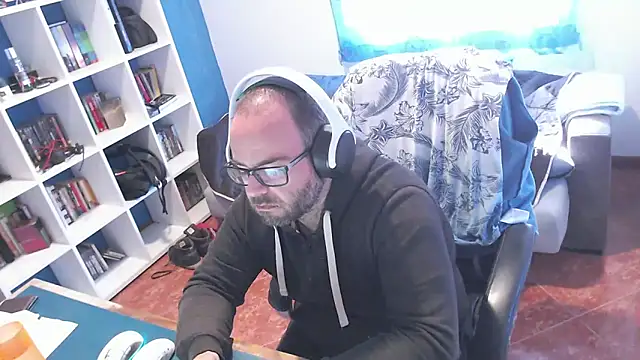 ravingr4d4 online show from November 20, 2025, 11:22 am