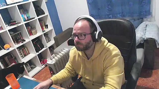 ravingr4d4 online show from November 30, 2025, 9:59 pm