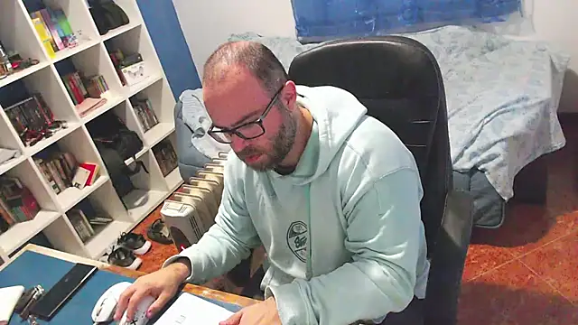 ravingr4d4 online show from January 15, 2026, 9:12 am