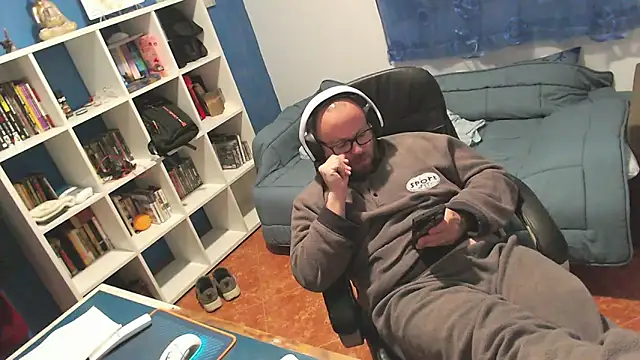 ravingr4d4 online show from February 24, 2026, 12:00 am