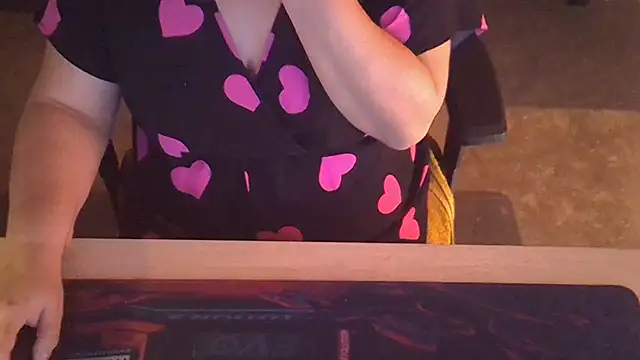 Silvia2277 online show from October 25, 2025, 8:46 am