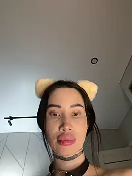 Snapshot of Yunasi chatting on December 28, 2024, 12:56 pm Yunasi online show from December 28, 2024, 12:56 pm