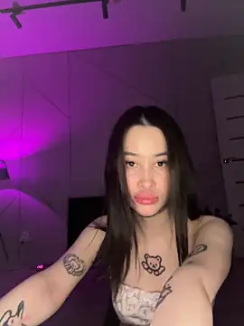 Snapshot of Yunasi chatting on March 13, 2025, 12:02 pm Yunasi online show from March 13, 2025, 12:02 pm