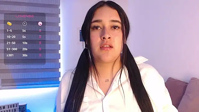 Megan FE online show from October 27, 2025, 2:29 pm