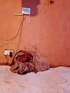 cute naimah online show from February 6, 2026, 6:09 am