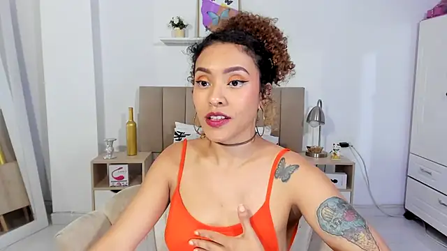 Zoe Gruber online show from June 11, 2026, 2:53 am