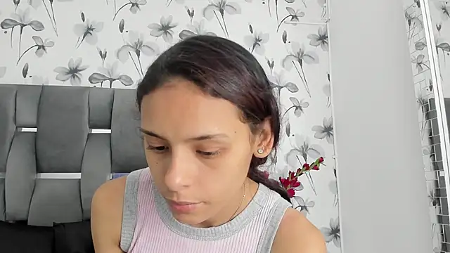 Ehotloveaxxx online show from November 26, 2025, 1:11 pm