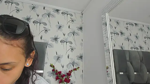 Ehotloveaxxx online show from September 25, 2025, 2:12 pm