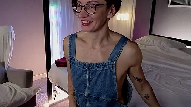 Dorothy Meyer online show from October 14, 2025, 8:53 pm