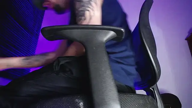 Snapshot of zacwatson_ chatting on March 24, 2026, 2:22 am zacwatson online show from March 24, 2026, 2:22 am