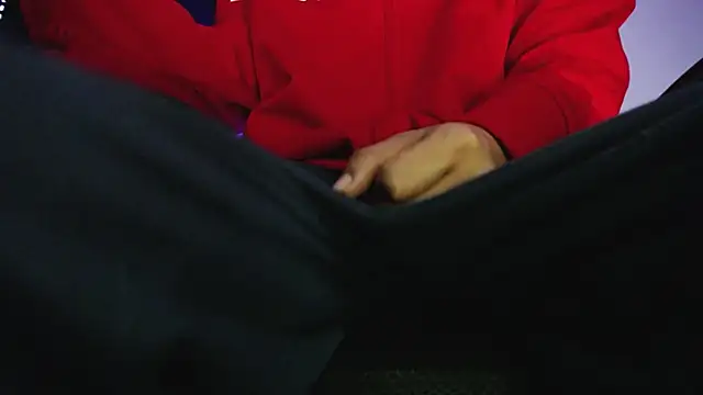 Snapshot of zacwatson_ chatting on April 9, 2026, 11:05 am zacwatson online show from April 9, 2026, 11:05 am