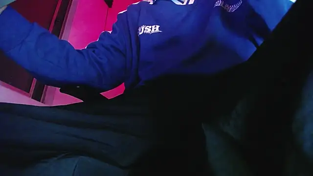 zacwatson  online show from January 8, 2026, 4:40 am