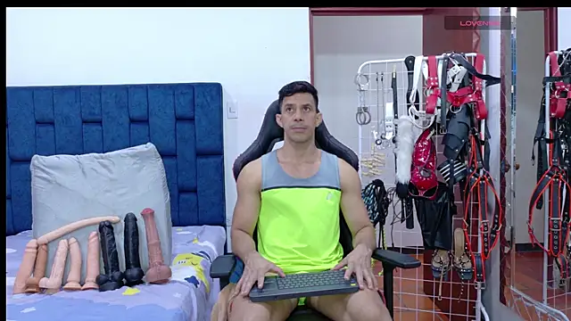 Snapshot of JoseRumbero26 chatting on May 11, 2026, 11:22 am JoseRumbero26 online show from May 11, 2026, 11:22 am