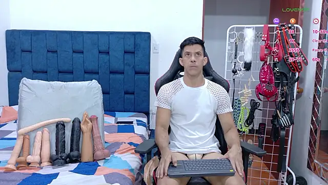 JoseRumbero26 online show from February 6, 2026, 1:45 am