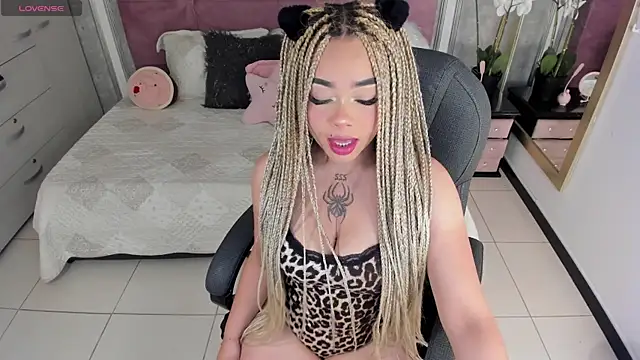 conny  curly online show from November 23, 2025, 12:59 pm