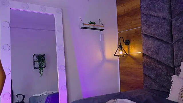 rachellmartinez online show from October 1, 2025, 11:47 am